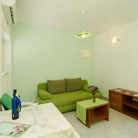& Tapera Apartment *